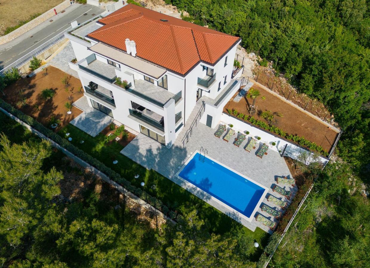 Apartments Paola & Karla With Pool Крк Экстерьер фото